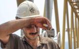 تصاویری از کارگران پرتلاش صنعت نفت