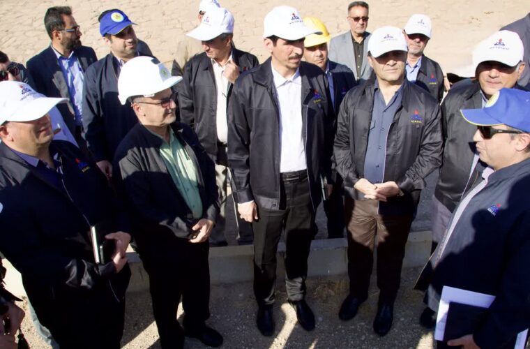 بازدید مالک شریعتی، از تاسیسات مناطق نفتخیز جنوب بازدید مالک شریعتی، از تاسیسات مناطق نفتخیز جنوب