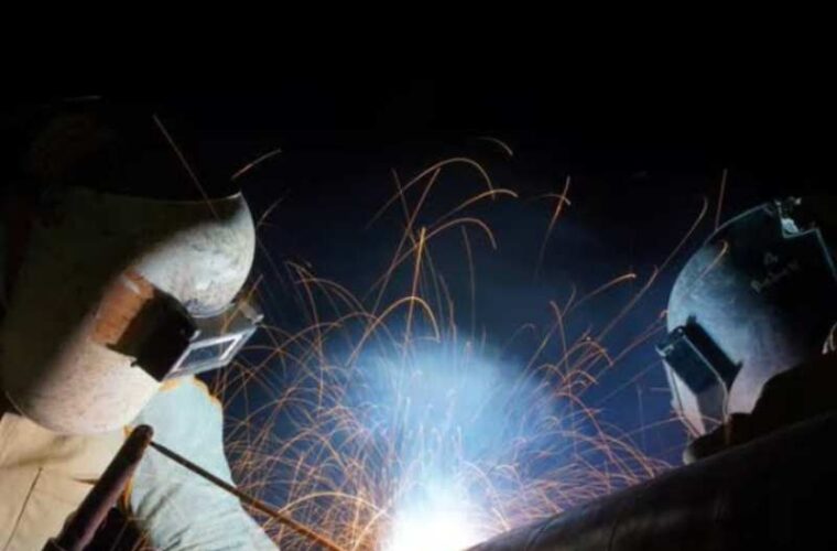 حضور همه‌جانبه کارکنان شرکت ملی نفت ایران برای توسعه میدان خارتنگ