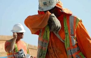 تلاش کارکنان صنعت نفت در شرایط سخت جهاد فی‌سبیل‌اله است