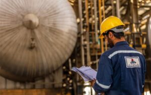 آغاز استخدام در شرکت تابعه صندوق بازنشستگی نفت