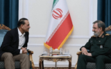 سرلشکر محسن رضایی در دیدار عاصم منیر: به آمریکا بی‌اعتمادیم